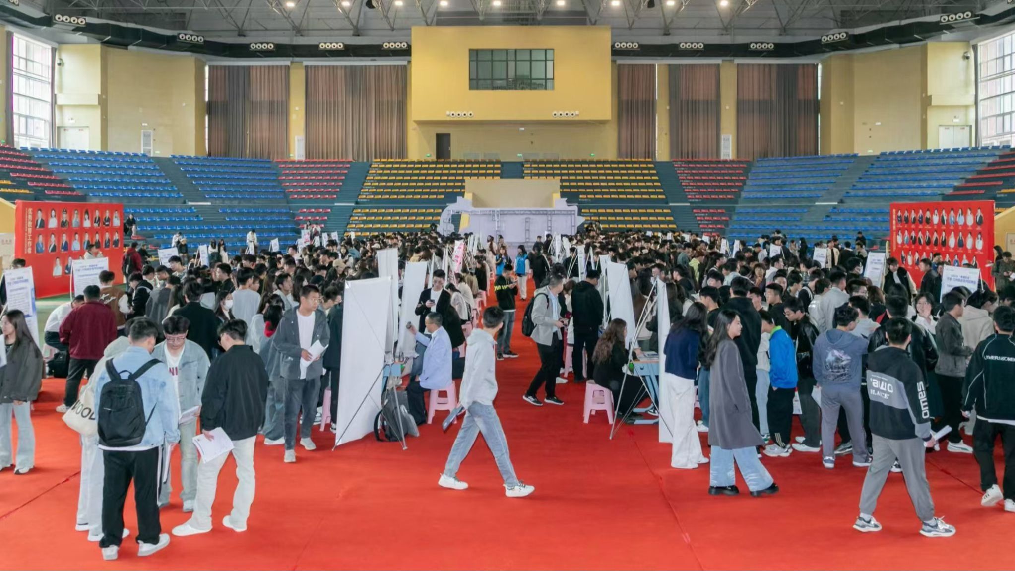 奔甬而来·好企待你 宁波-2026美加墨世界杯官方网站首场招聘会成功举办